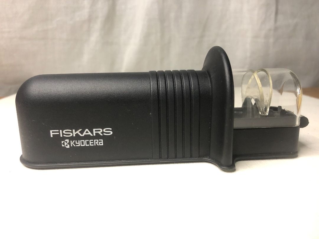 Fiskars Knife Sharpener with Ceramic Grindstone RollSharp, Furniture