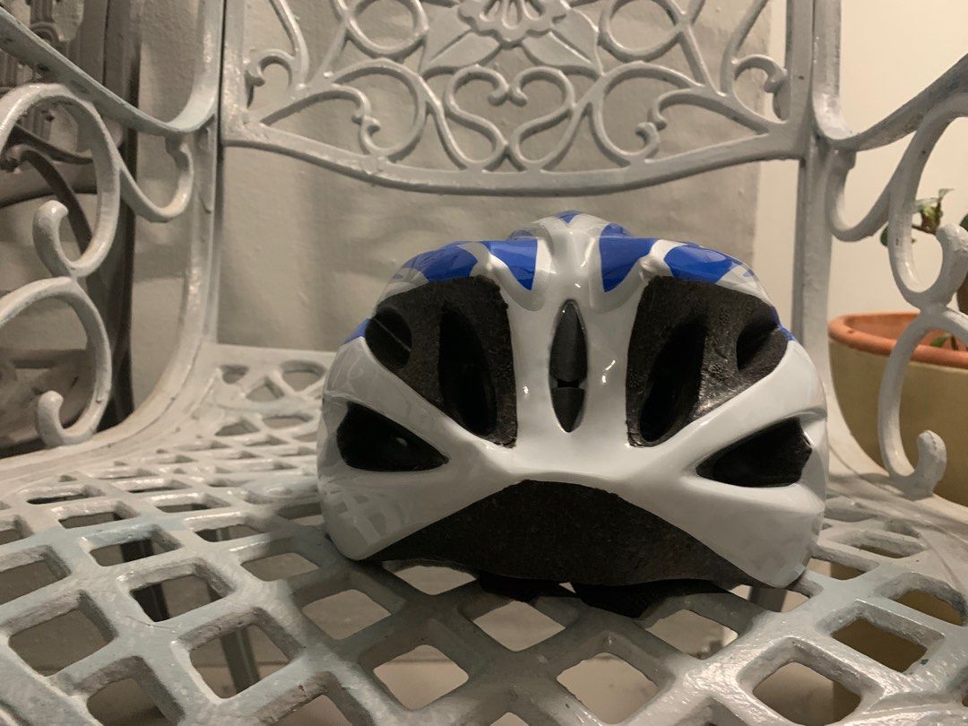 giant bicycle helmet