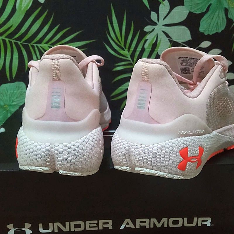 Harga nett ! Sepatu Under Armour Women HOVR Machina 3 ORIGINAL RESMI on Carousell