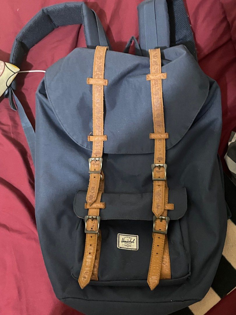 Herschel leather strap 2025 peeling