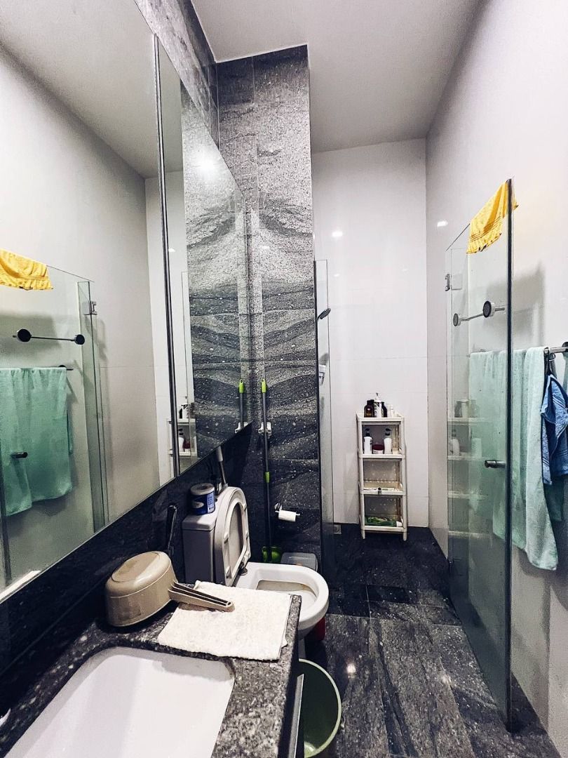 High Floor Unblocked Premium Condo Unit with Loft for Rental, Property