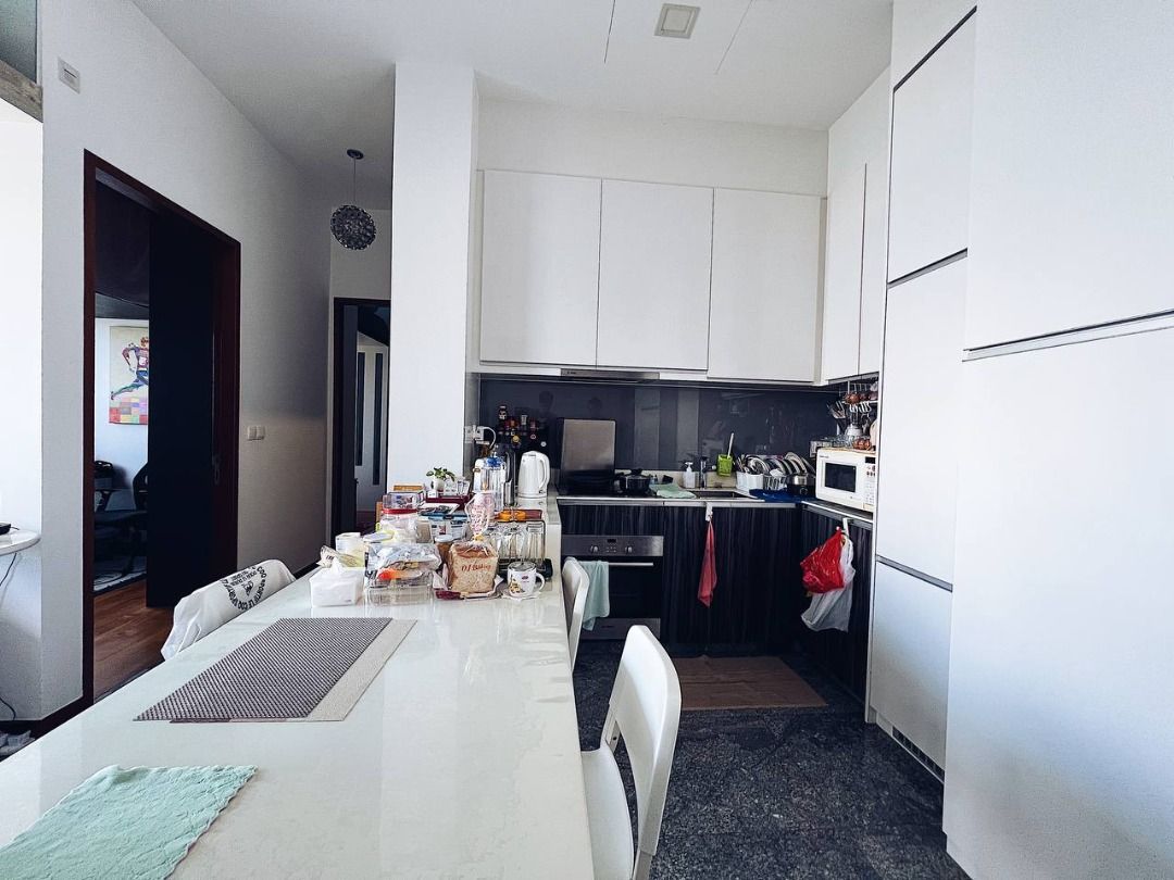 High Floor Unblocked Premium Condo Unit with Loft for Rental, Property