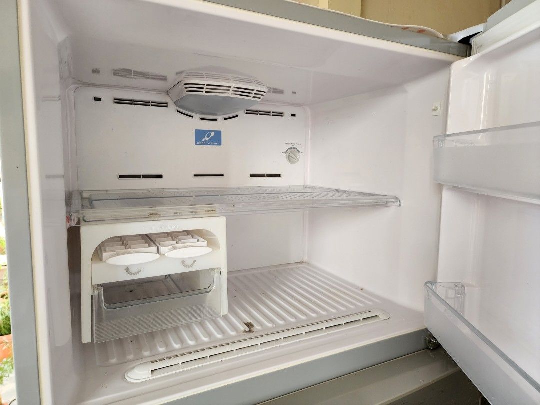 Hitachi Fridge RZ 540AM (good condition and well maintain ), TV & Home