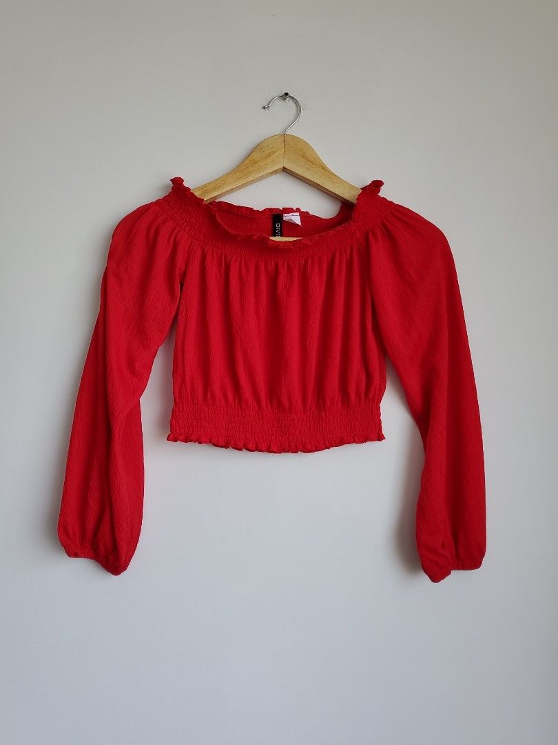 H and m red crop outlet top