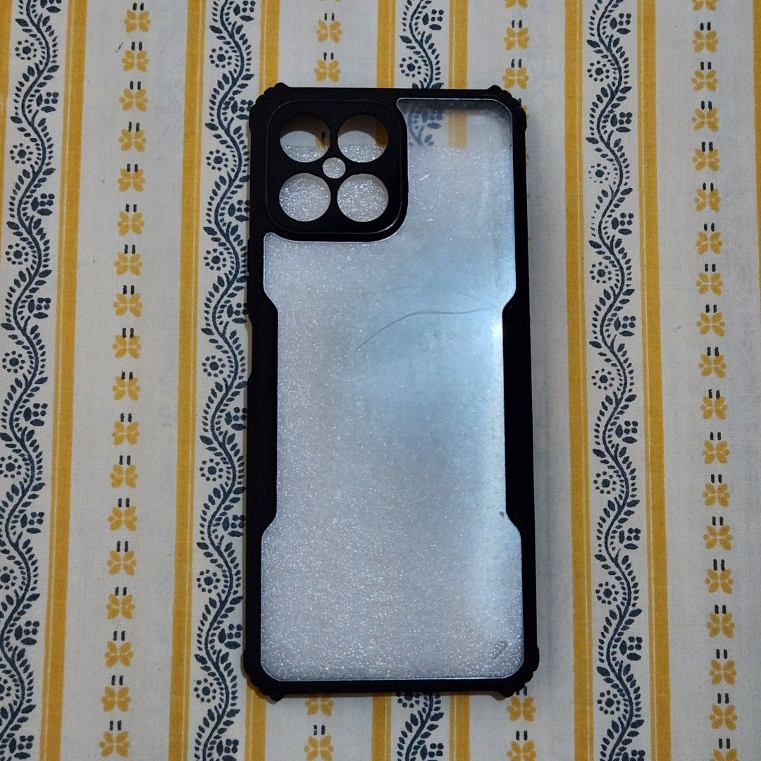 Honor X8 shockproof case (Category: Cases & Sleeves) located in Guagua. Submitted by v.as_ey (Listing ID 1238080247, Image 1). Description: - Bought it from Shopee for a different unit (I didn't know that the Honor X8 is different from the Honor 8X 😅) - Brand new and unused (still has the protective films for the clear part).