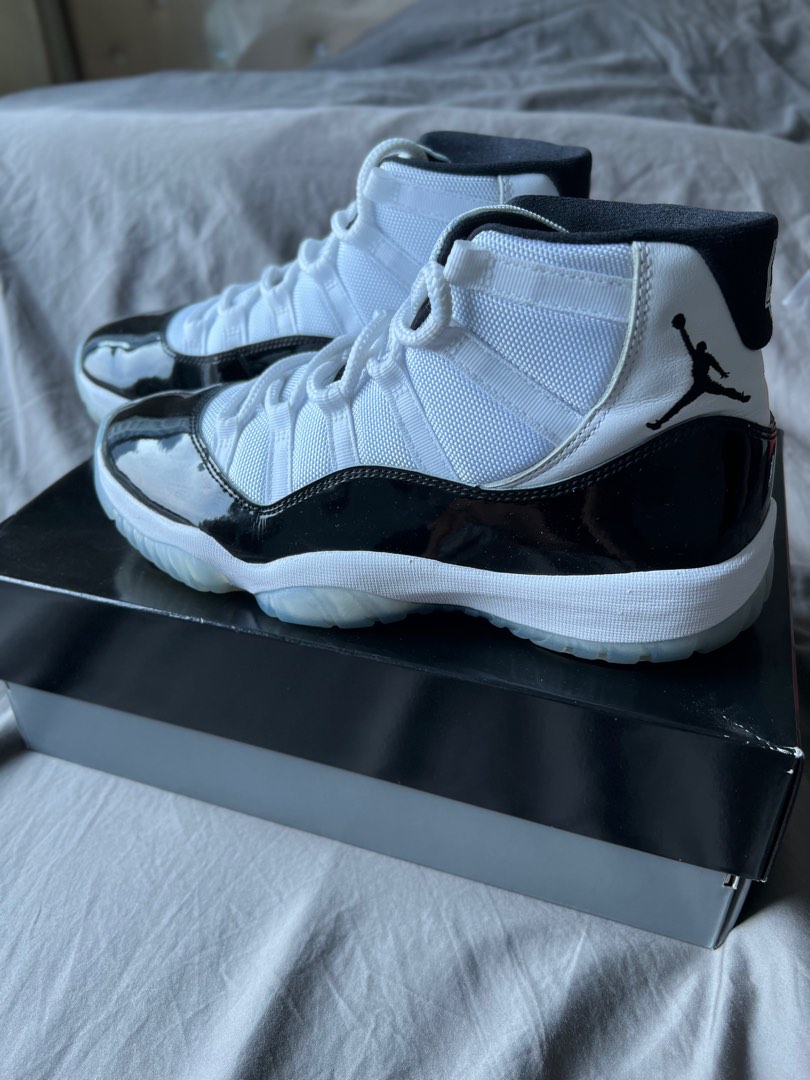 Jordan 11 Concord, Fesyen Pria, Sepatu Sneakers di Carousell