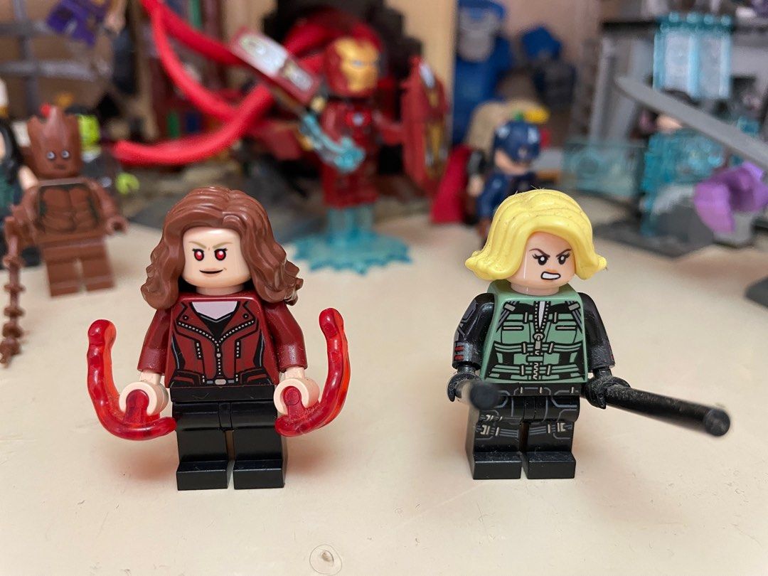 Lego marvel superheroes scarlet witch black widow