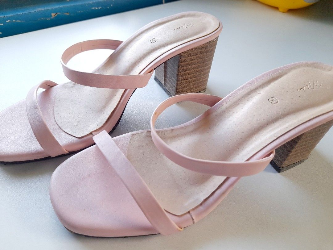 Light pink 2 inch heels on sale
