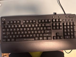 （分類：）位於 。 由 evilpredator01 提交（商品編號 1238174620，圖片 1）。簡介： 。
