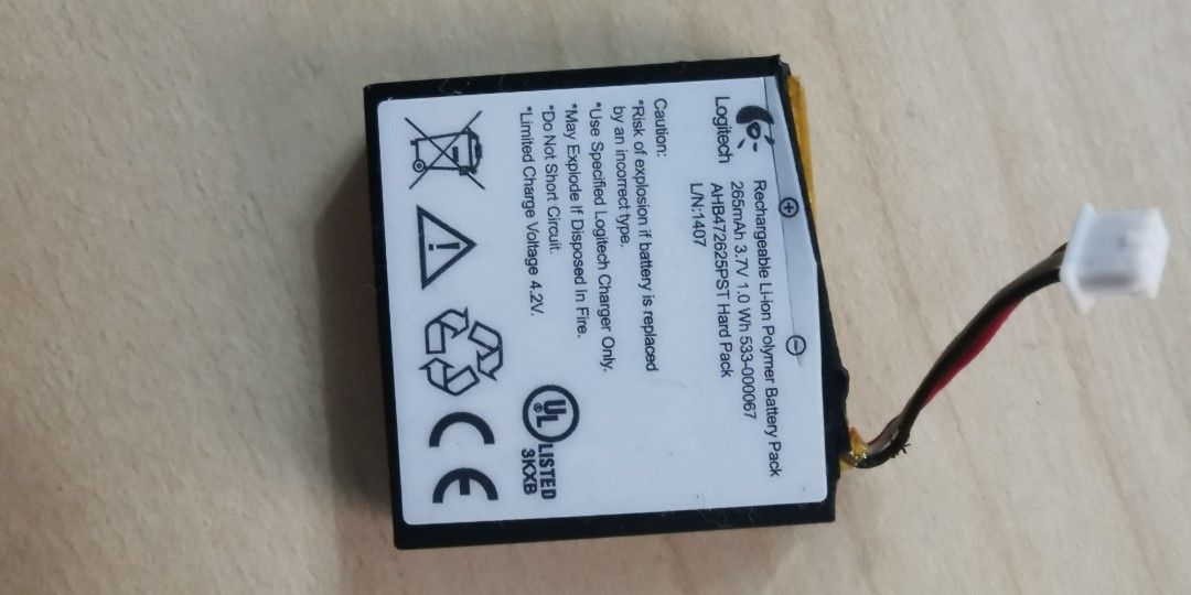 Logitech clearance h800 battery