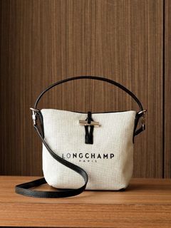 Longchamp Roseau Essential - Bucket Bag S In White/yellow