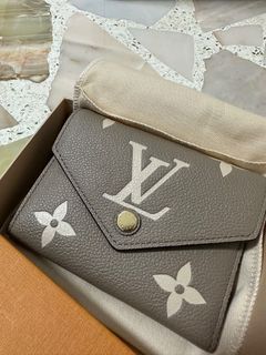 Louis Vuitton Monogram Canvas Victorine Wallet With Flower Charm