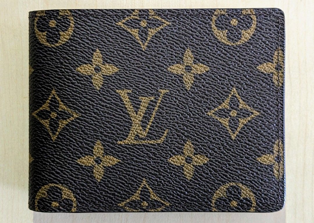 LV Multiple Wallet, Men's Fashion, Watches & Accessories, Wallets