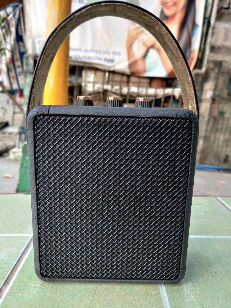 MARSHALL STOCKWELL 2 PORTABLE BLUETOOTH SPEAKER (BLACK AND BRASS