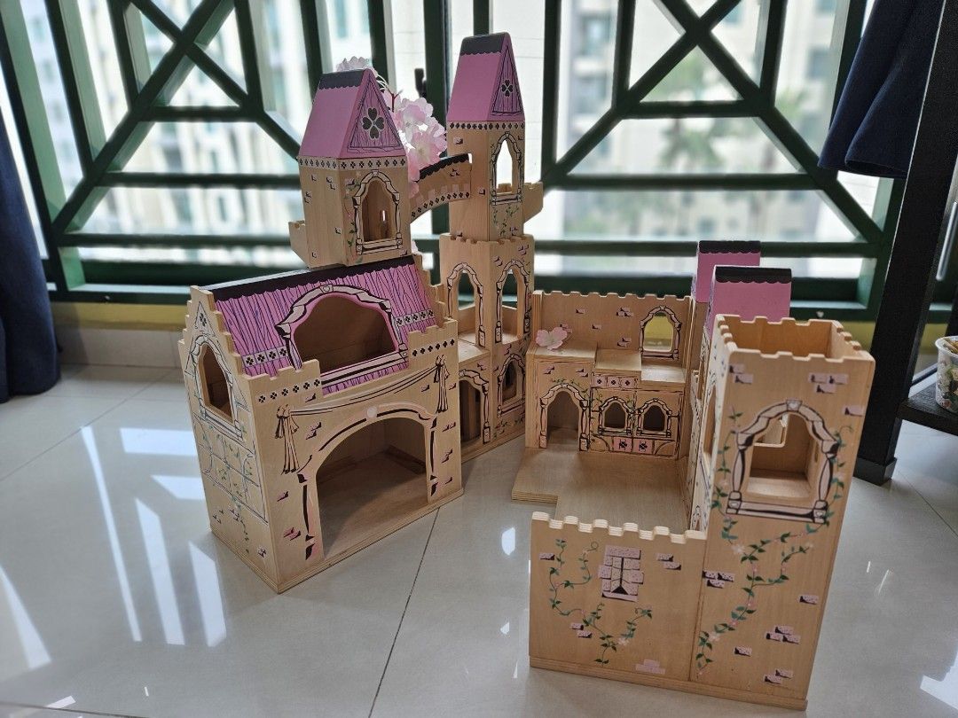 Melissa & doug store folding princess castle