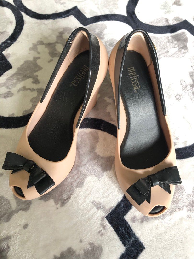 Melissa wedges store