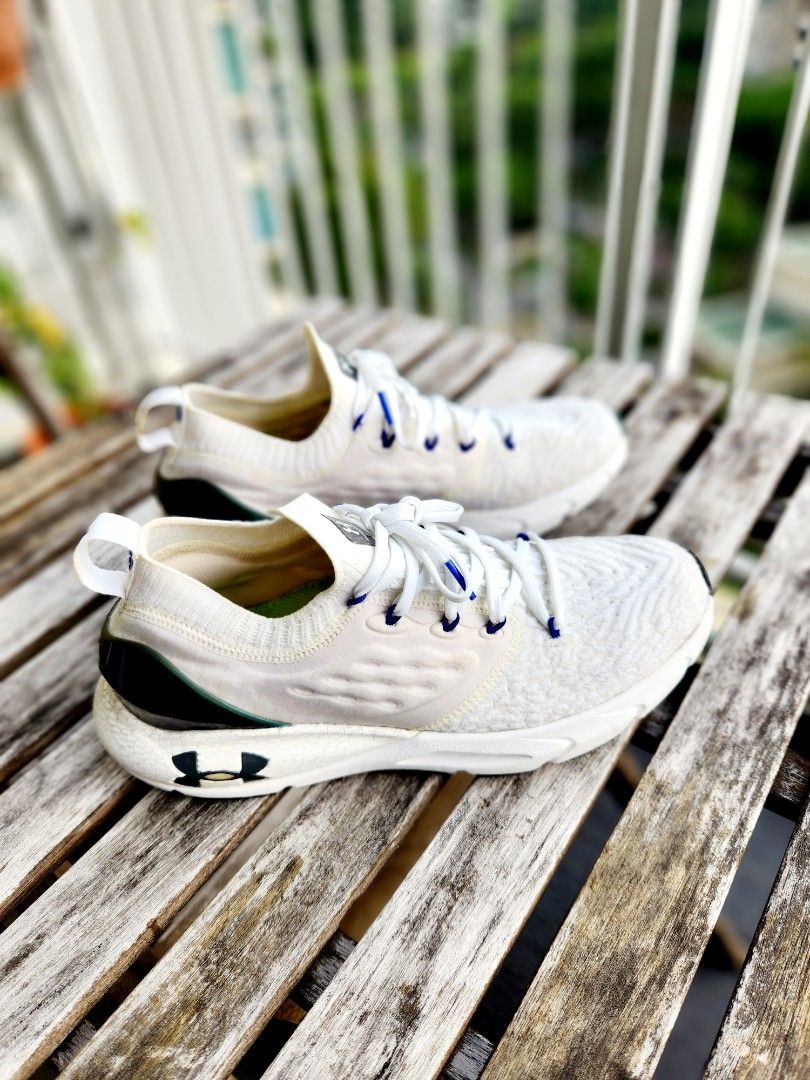 Men s UA HOVR Phantom 2 Running Shoes. Men s Size US10