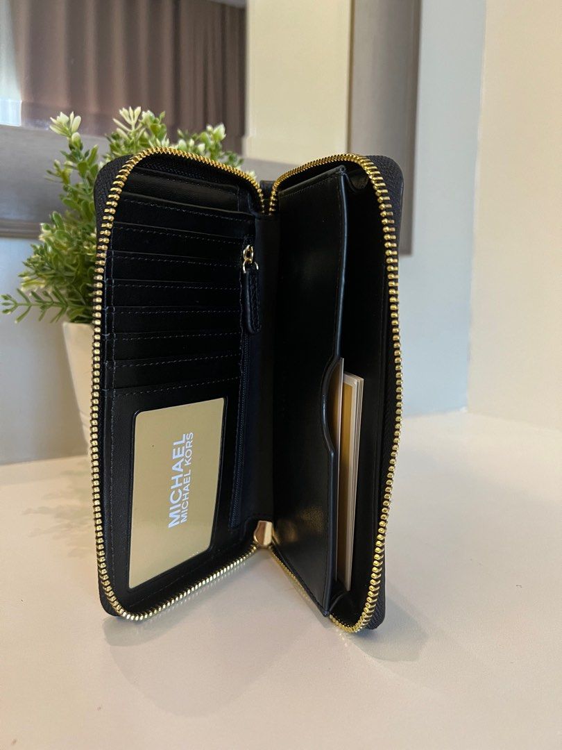 Mk tech wallet wristlet Women s Fashion Bags Wallets Wallets Card holders on Carousell