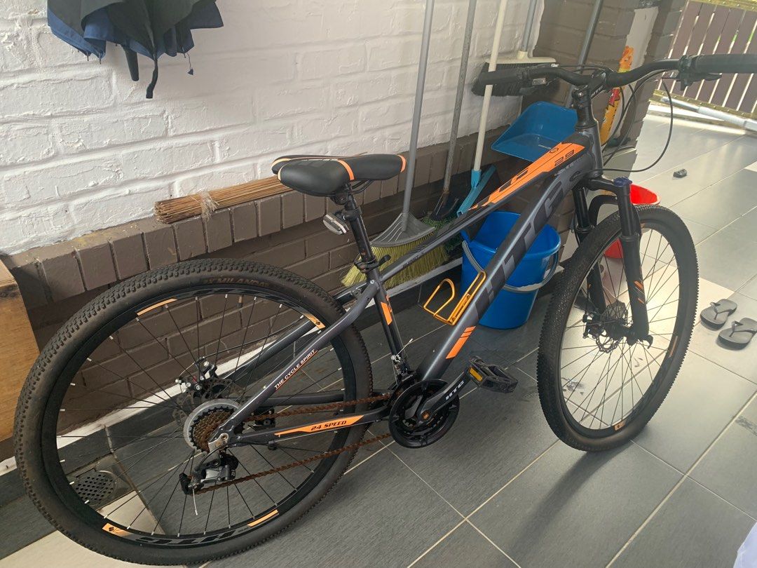 Giant 24 inch top mountain bike 2017