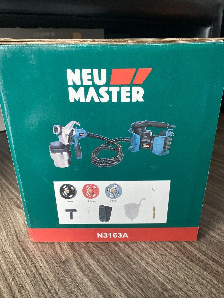 Neu Master Paint spray Gun, Hobbies & Toys, Stationery & Craft, Craft