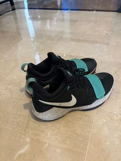 (Category: ) located in . Submitted by 100_authentic_kicks (Listing ID 1238066602, Image 1). Description: .