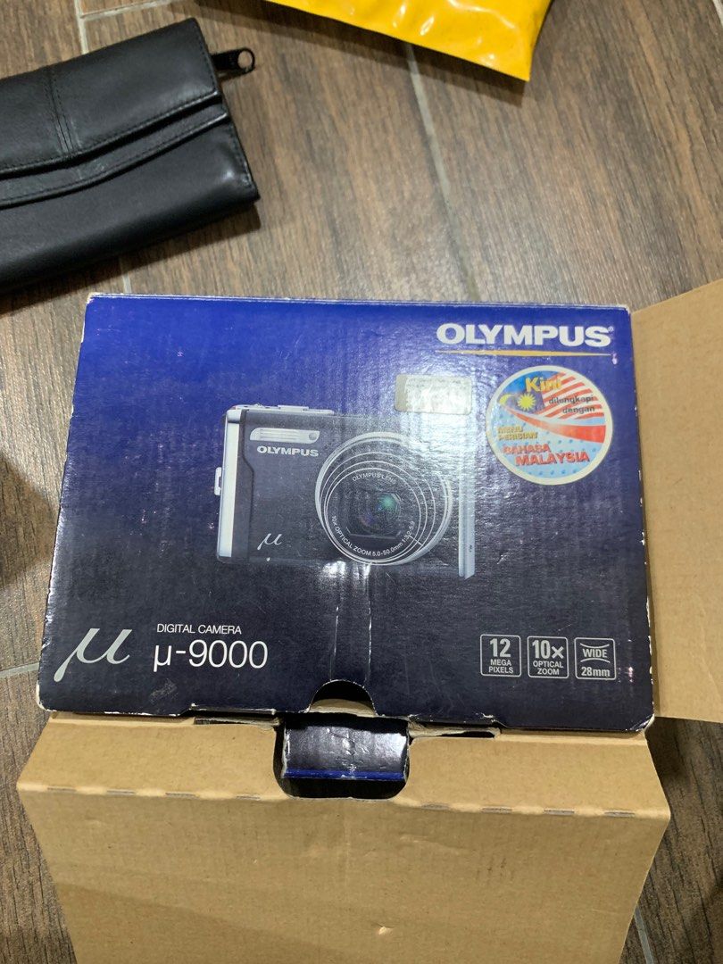 Olympus u9000, Photography, Cameras on Carousell