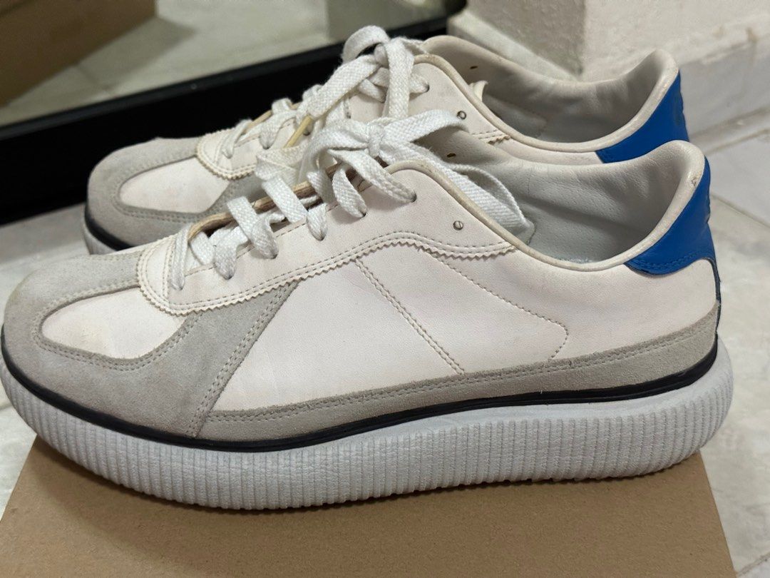 Onitsuka Tiger x Andrea Pompilio (Category: Sneakers) located in Singapore. Submitted by armafangelus (Listing ID 1238185231, Image 2). Description: Onitsuka Tiger x Andrea Pompilio. Size US Mens 9. No box. Worn less than 10 times. Price negotiable .