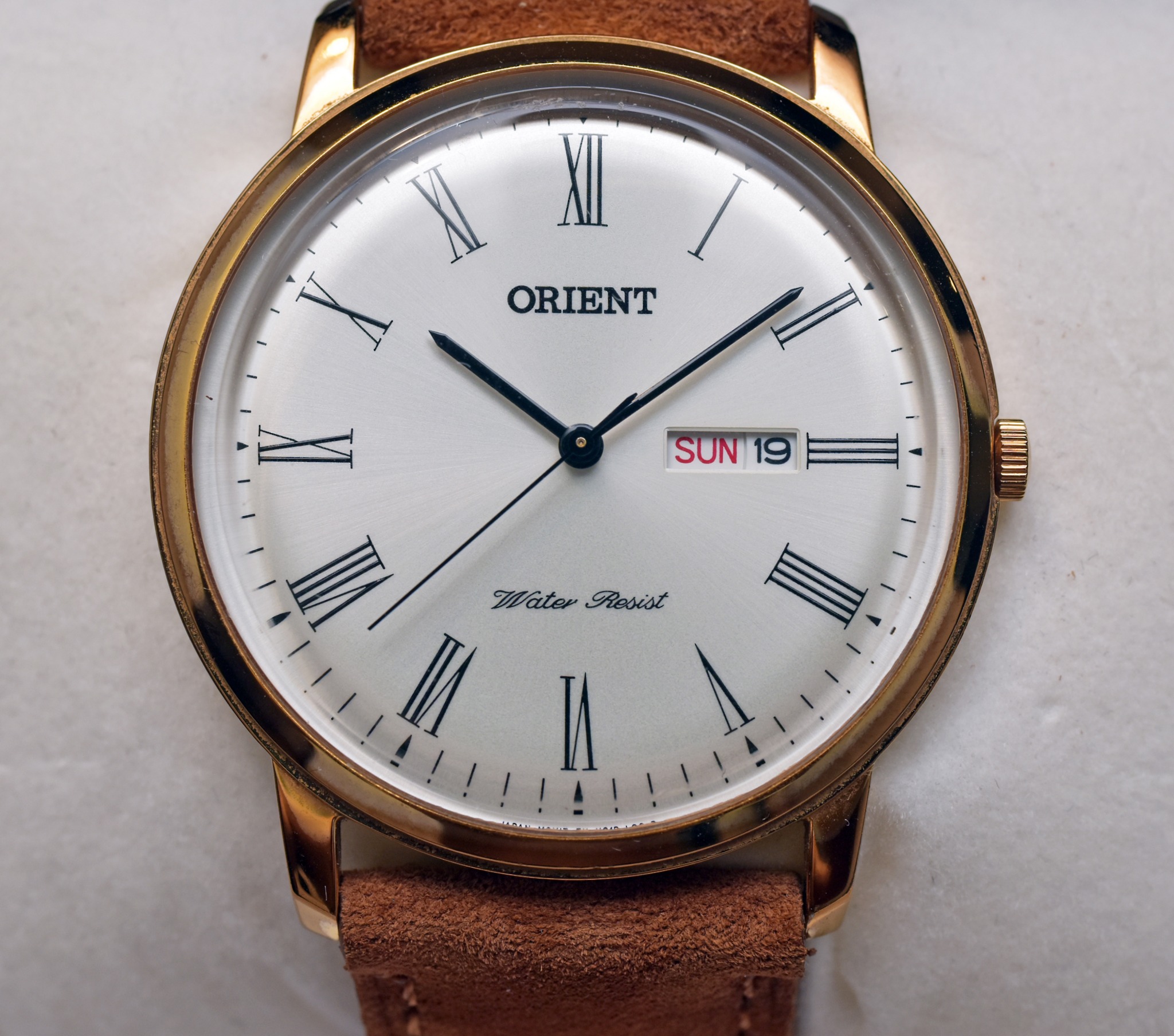 Quartz outlet classic watch