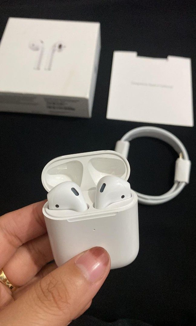 Original earpods gen 2 (Category: Headphones & Headsets) located in Manila. Submitted by milasgadgetph (Listing ID 1238096631, Image 1). Description: Apple Airpods gen 2 Compatible to iPhone ios, iPad laptop With charger cable Bradnew and sealed Limited stock With warranty and replacement No refund policy‼️‼️ MODE OF PAYMENT: GCASH BPI SHIPPING: LALAMOVE LBC JNT(PAYMENT FIRST) LOC :MANILA PM FOR DETAILS.