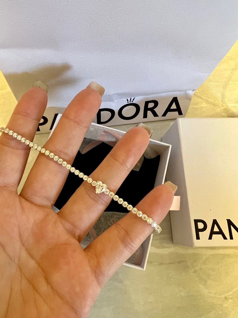 Golden sparkling strand top bracelet