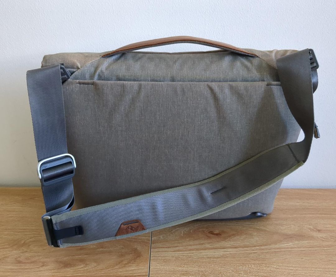 Peak Design Everyday Messenger Bag V2 13L Ash Grey, Photography