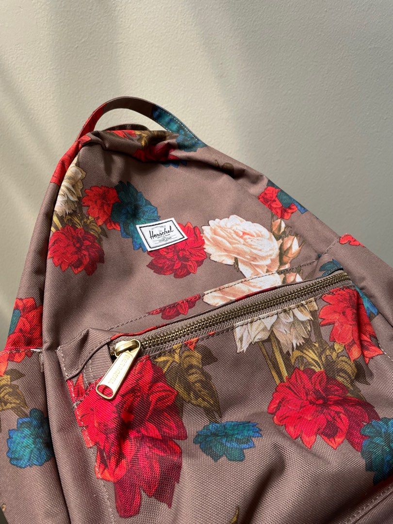 Herschel vintage outlet floral pine bark