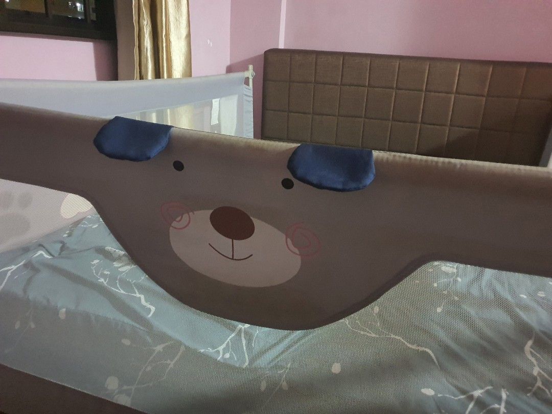 Queen Size bed baby fence, Babies & Kids, Baby Nursery & Kids Furniture, Safety Gates, Locks