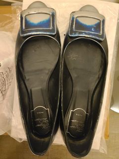 Roger Vivier patented leather classic ballerina Flats shoes