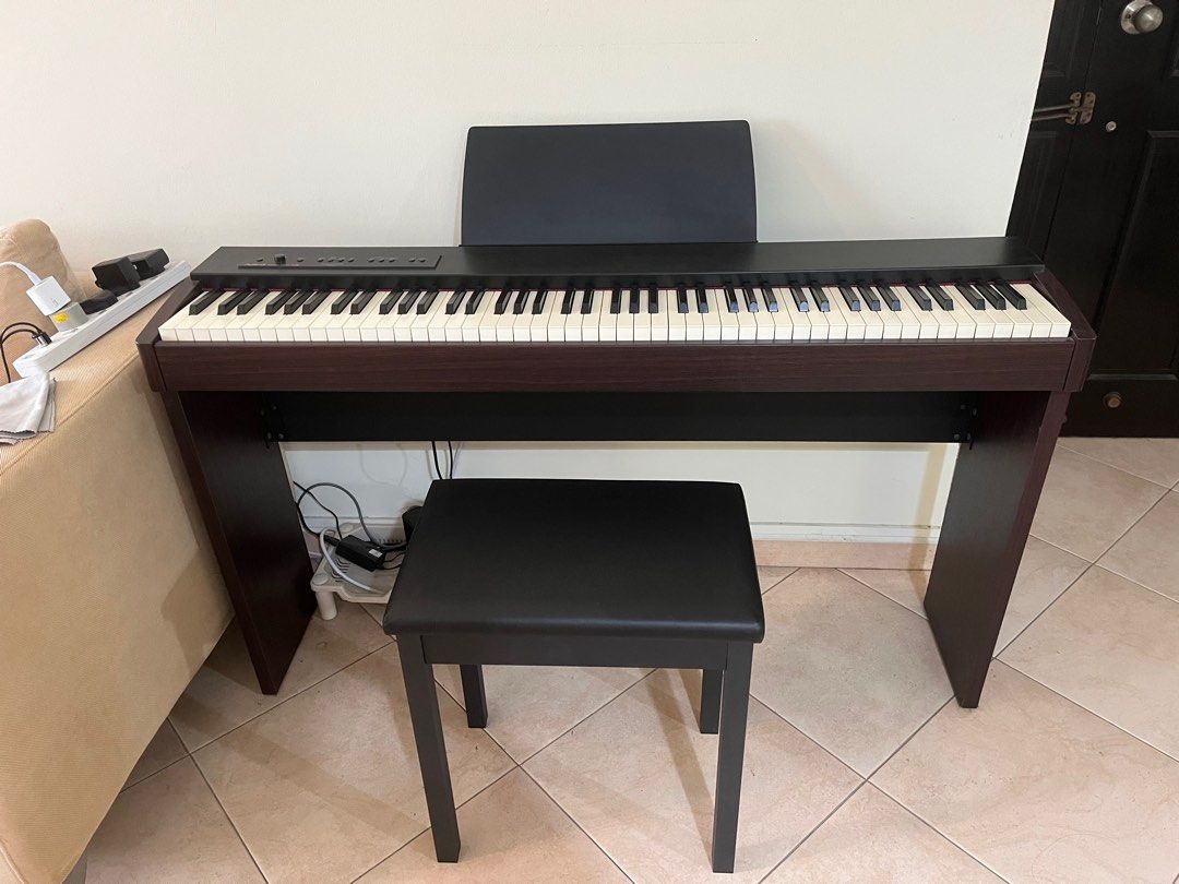 Roland Digital Piano F20. Electric piano, Hobbies & Toys, Music