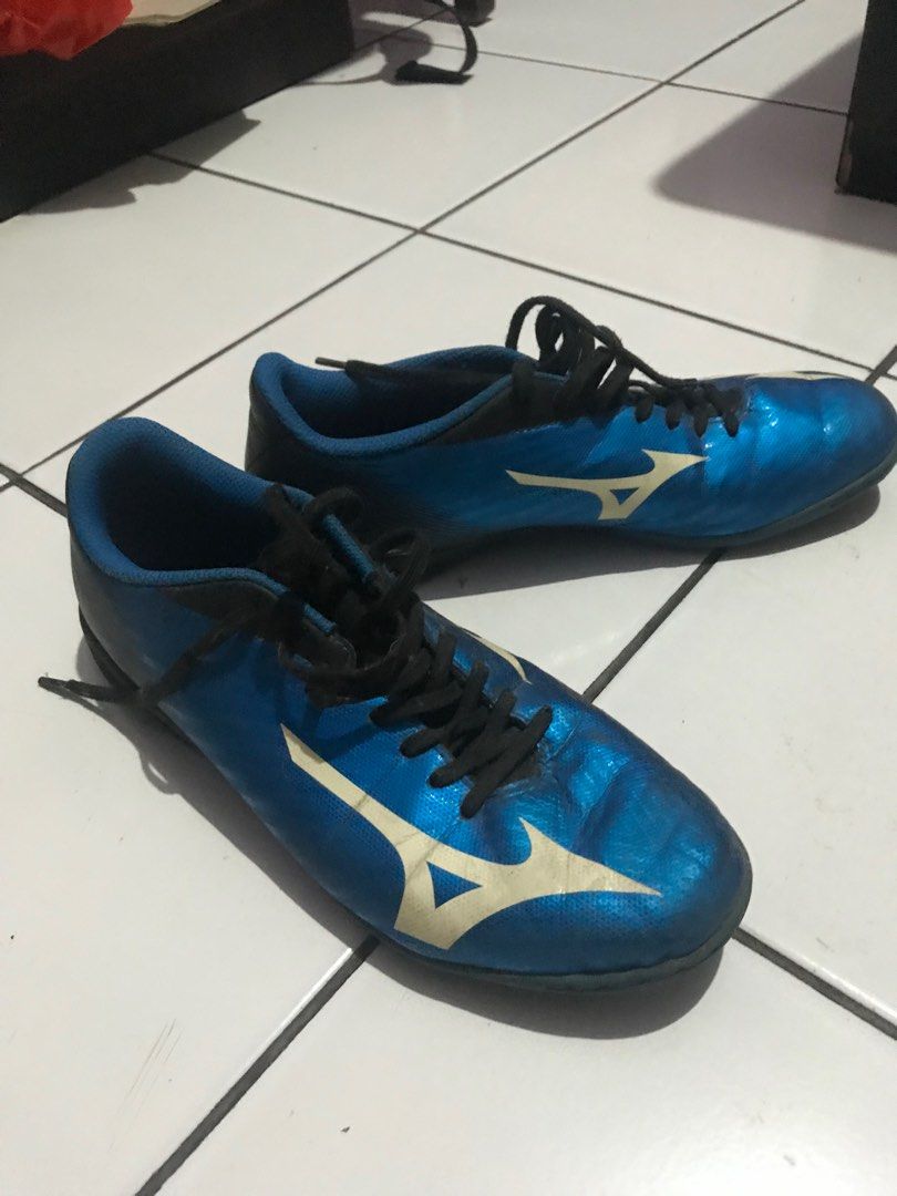 Sepatu futsal mizuno biru store
