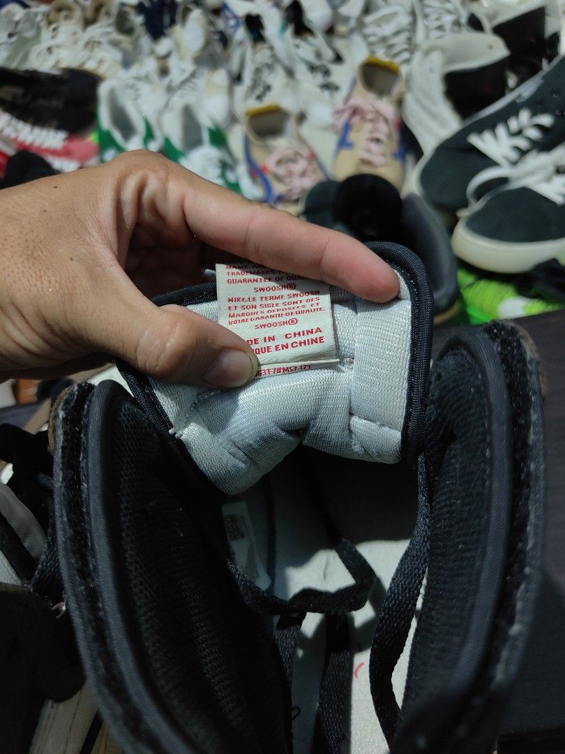 sepatu nike travis scott