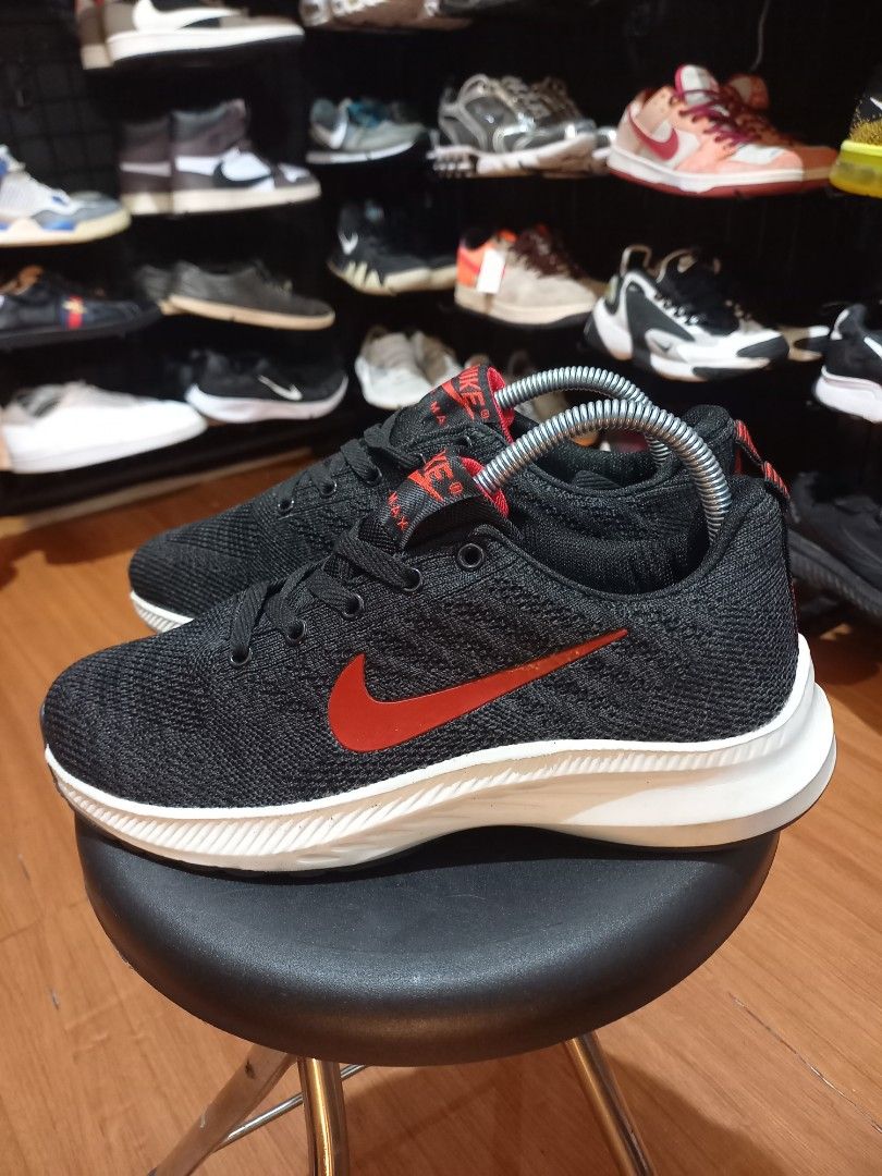 SEPATU NIKE AIR MAX HITAM MERAH