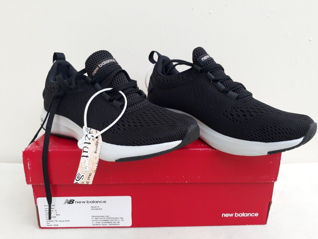 Sepatu wanita New Balance original size 36 Fesyen Wanita Sepatu