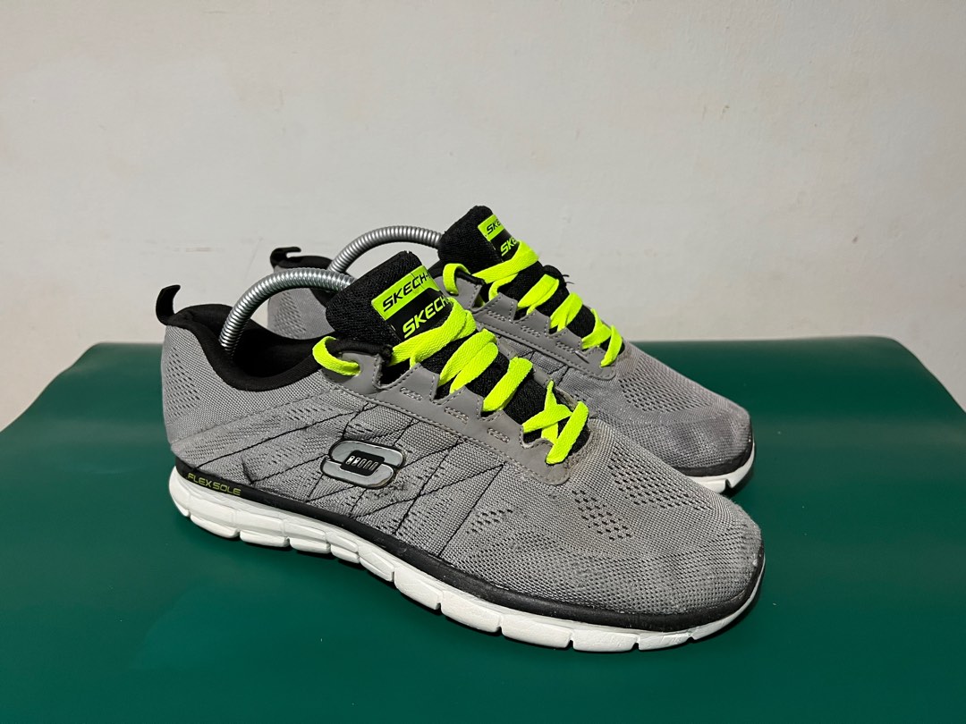 Skechers flex sole sales running shoes