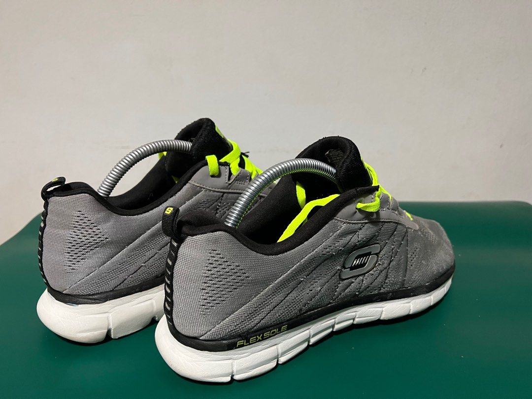Skechers flex hotsell sole running