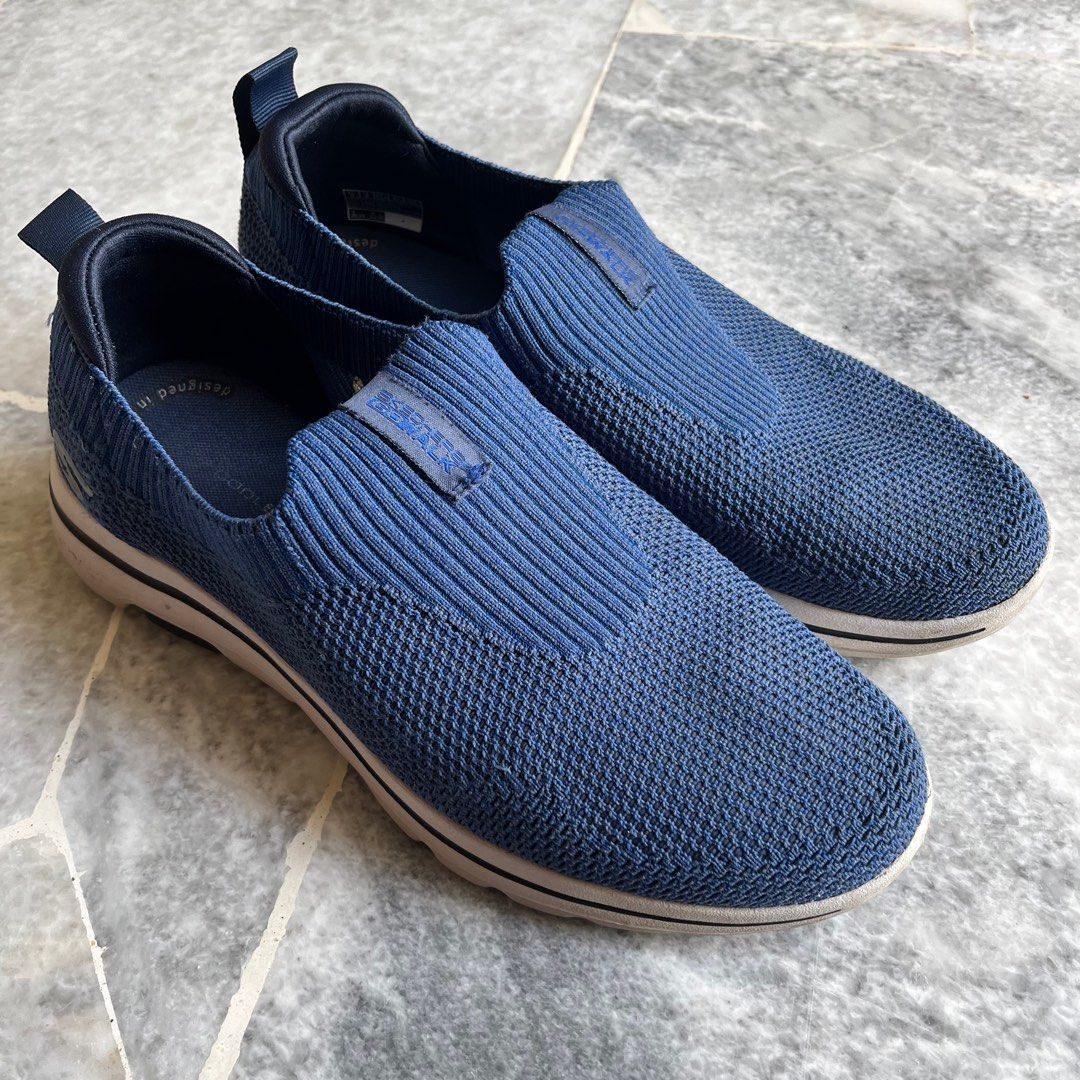 Denim skechers go discount walk