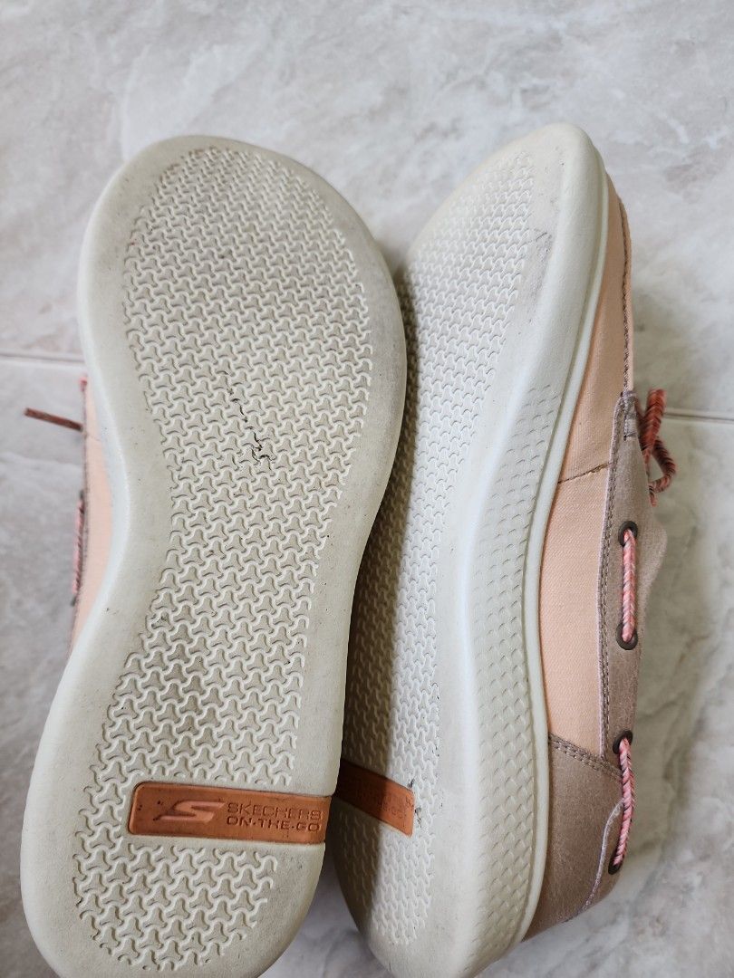 Skechers goga mat boat sale shoes