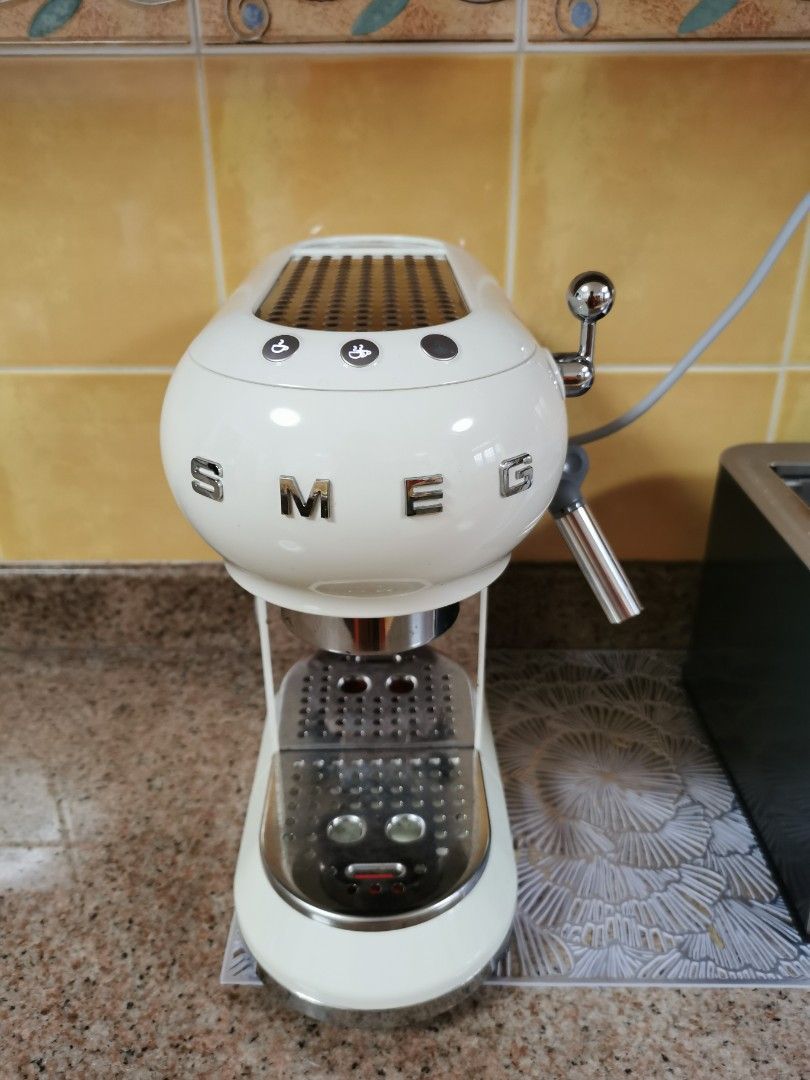 Smeg Espresso Machine, TV & Home Appliances, Kitchen Appliances, Coffee