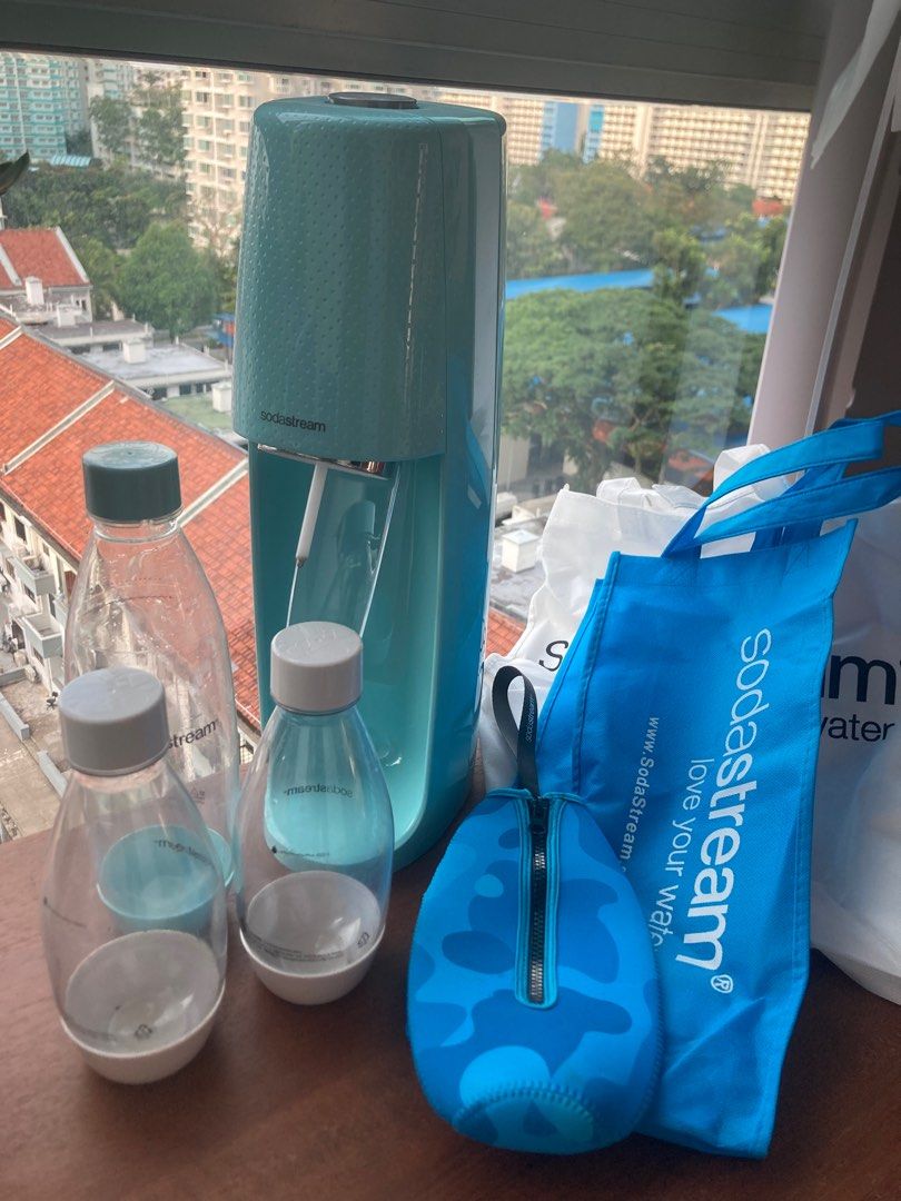 Sodastream Maker easy one touch with bottle, TV & Home Appliances