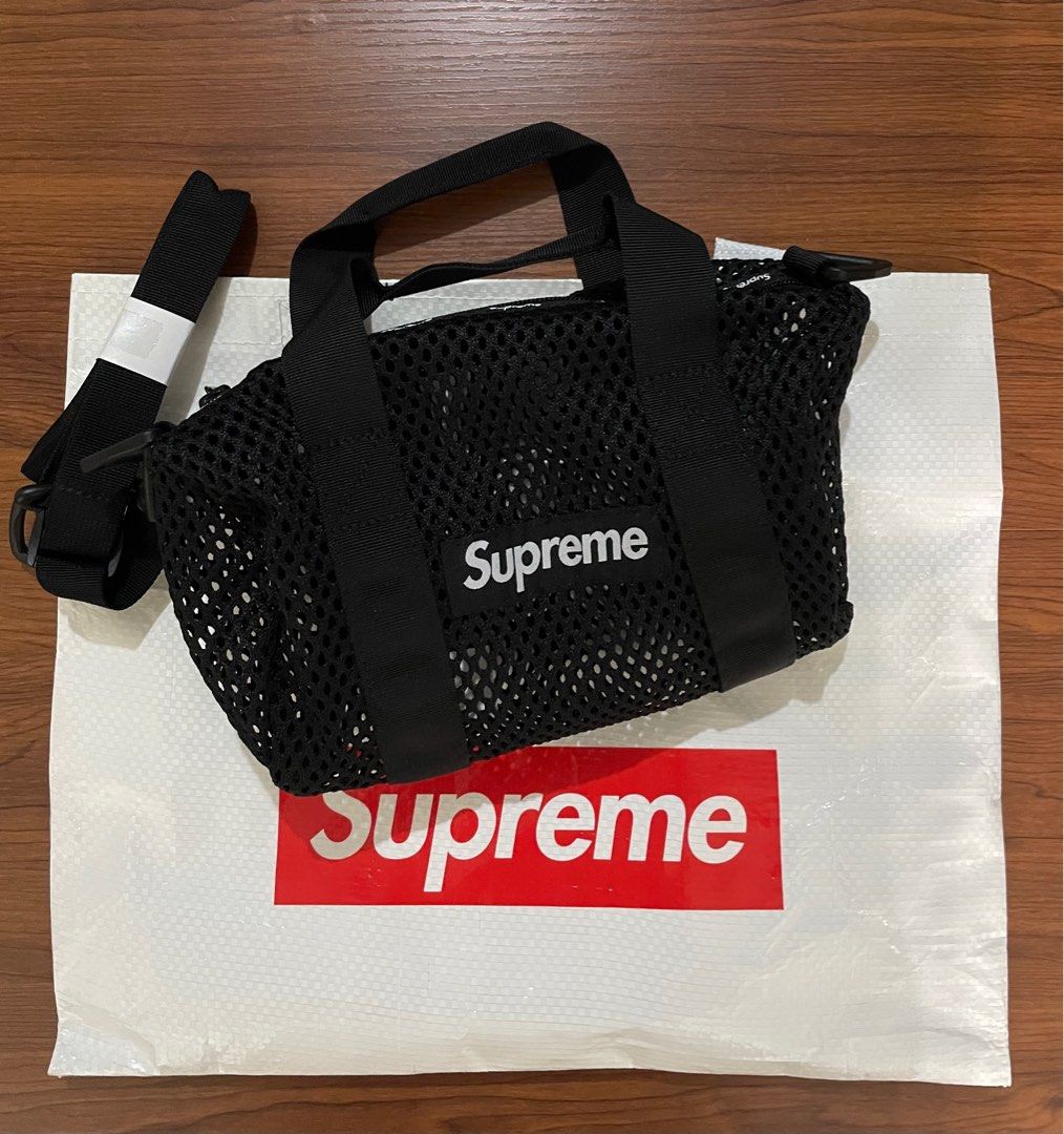 Supreme mesh mini duffle bag, 名牌, 手袋及銀包- Carousell