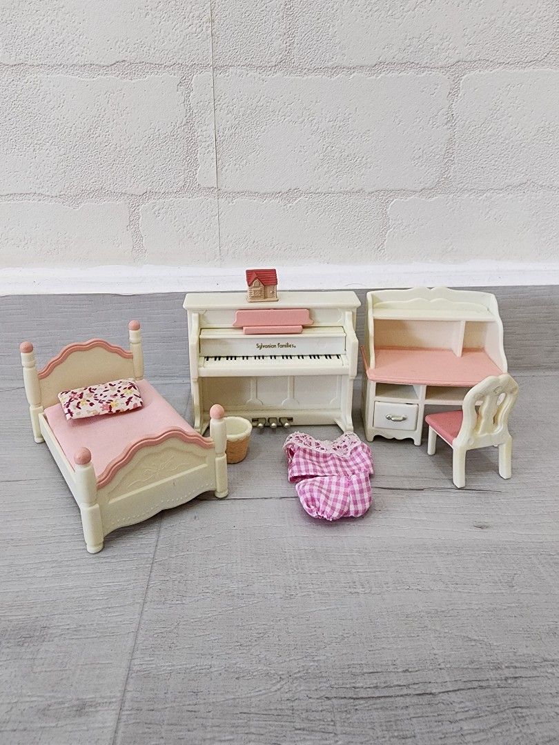 Sylvanian families clearance sister's bedroom set