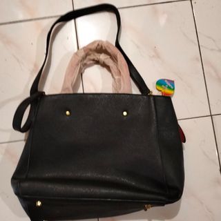 (Kategori: ) berada di . Dikirim oleh priscillamanandago24 (ID iklan 1238113835, Gambar 1). Deskripsi: .