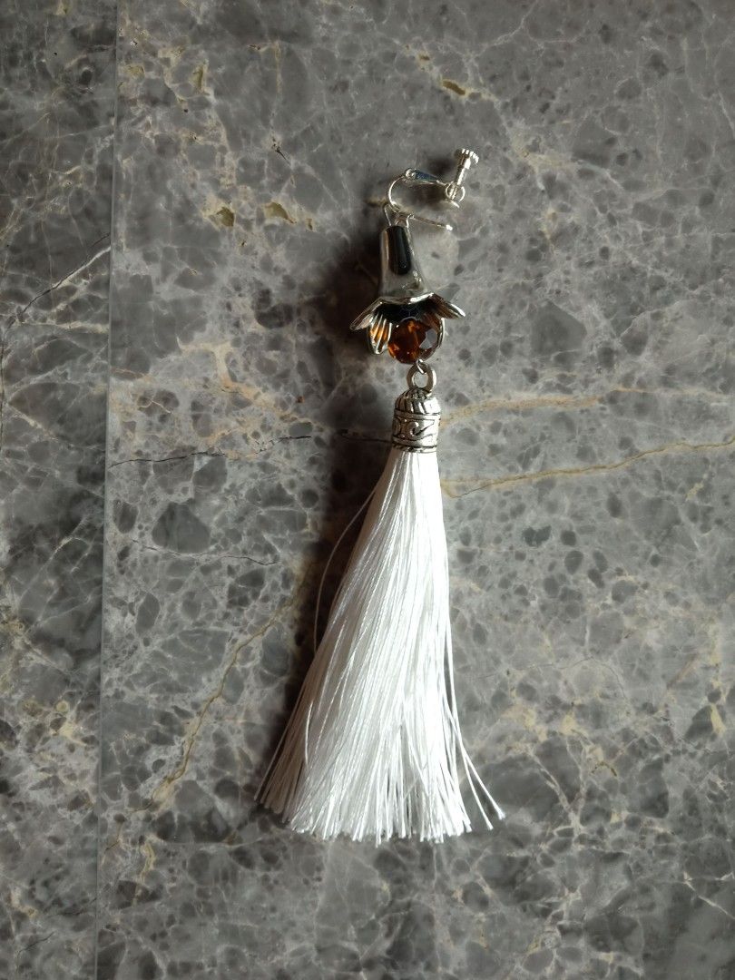Tassel clip on earring