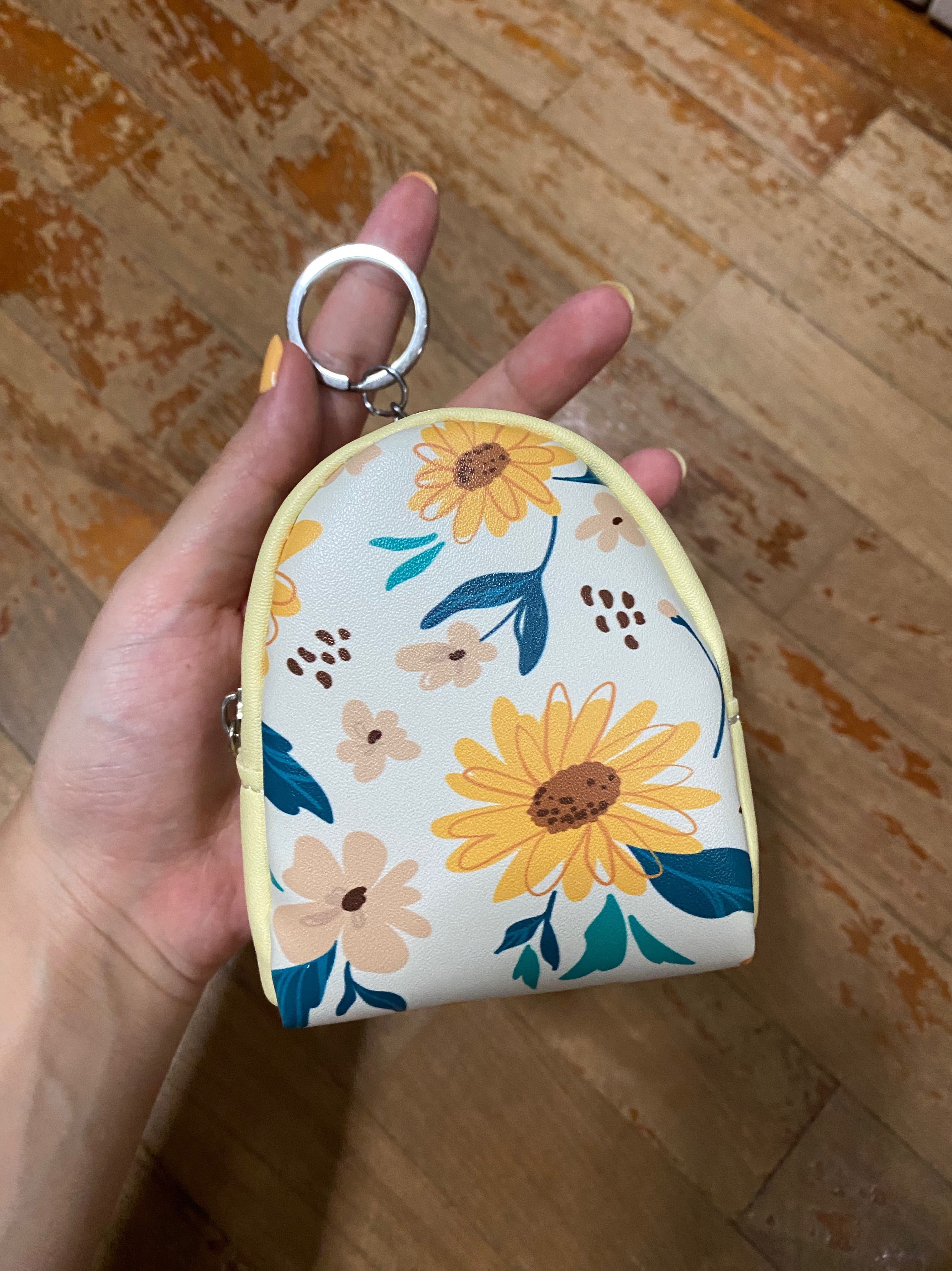 Tiny sales keychain pouch